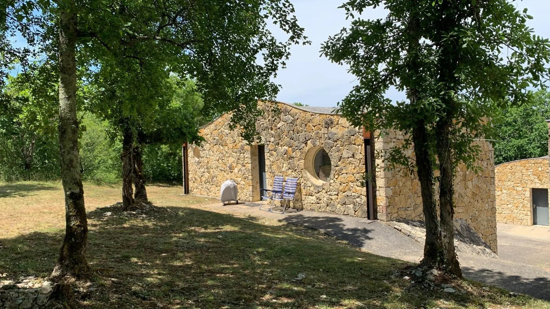 Montaigu Plage 0*, Montaigu-de-Quercy France